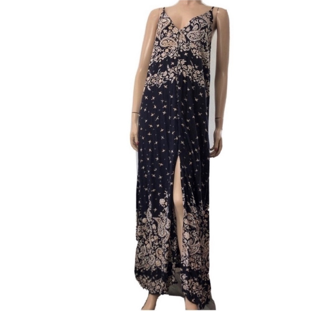 Billabong Navy and Cream Maxi Dress - Picture 1 of 16